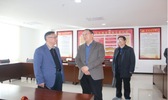 省委常委、省總工會主席馬吉孝等一行蒞臨青海物產(chǎn)集團公司視察，調研指導道路貨運企業(yè)建會、貨運司機入會等工作